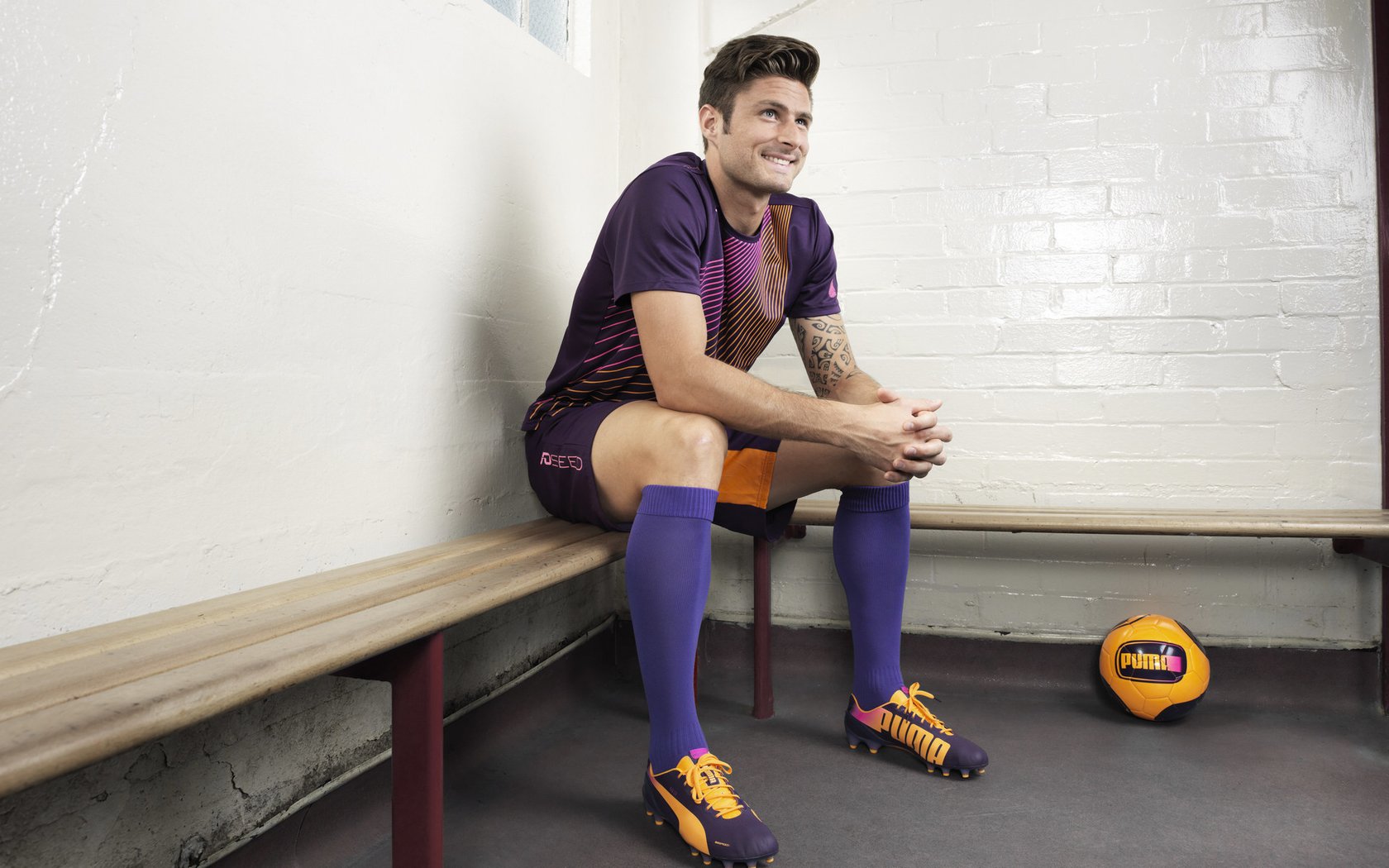 赛场外：粉丝的爱情故事与支持力量，赛场之外的精彩作文